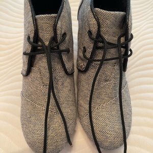Tom’s Booties size 9W